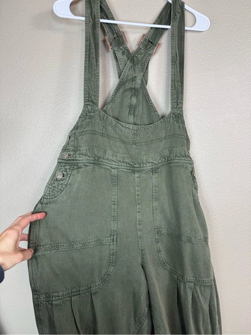 Free People Felix tapered baggy overalls dusty olive size XS D